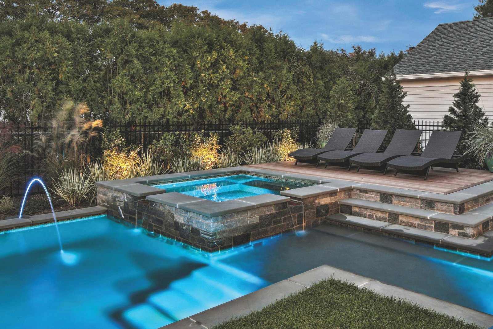 Luxury Estate Pool with Turtle Bay finish